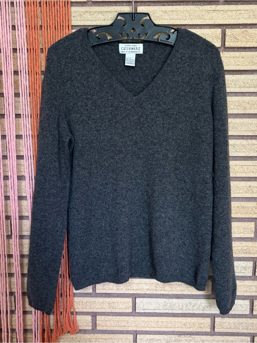 Charcoal Heather Grey Cashmere V-Neck Sweater - Med - Cashmere Sweater